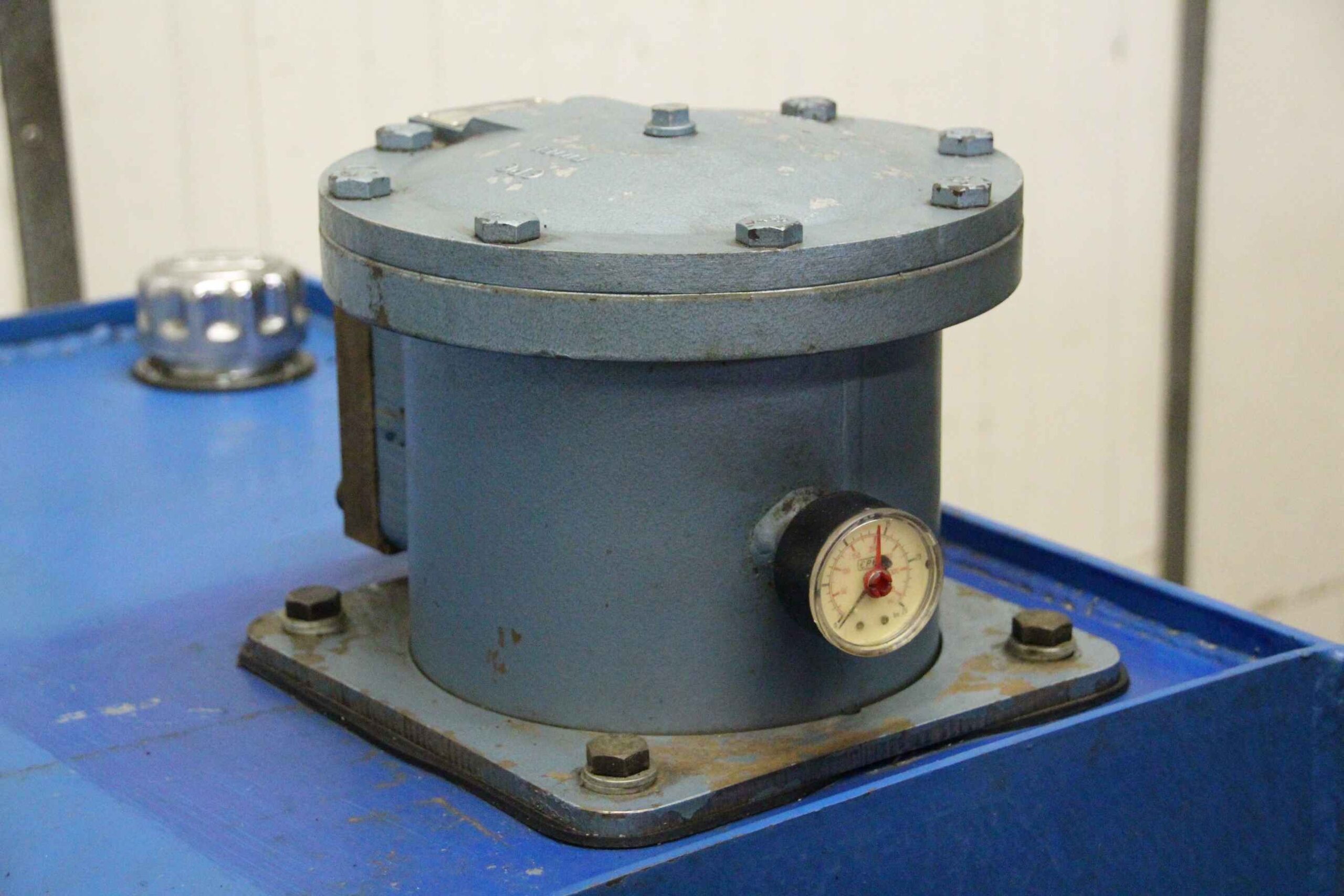 Hydrauliköltank 420 Liter von unbekannt - 1870/730/H1070 mm – Bild 6