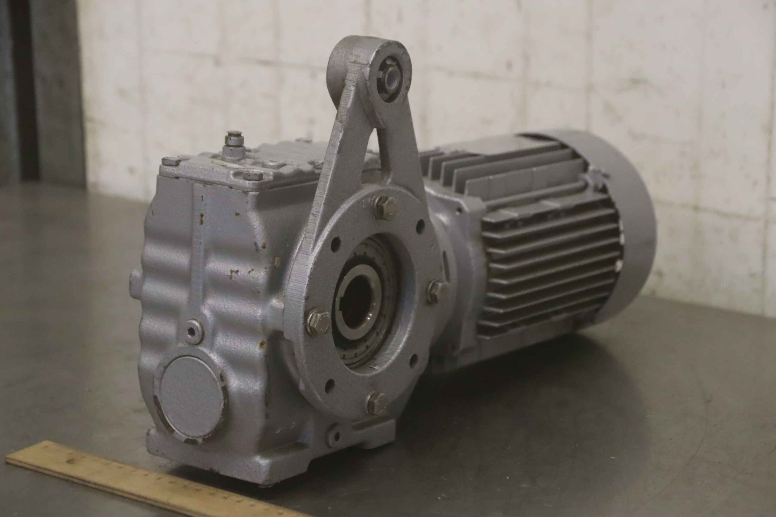 Getriebemotor 0,55 kW 36 U/min von SEW Vector - SA47T DT80K-4