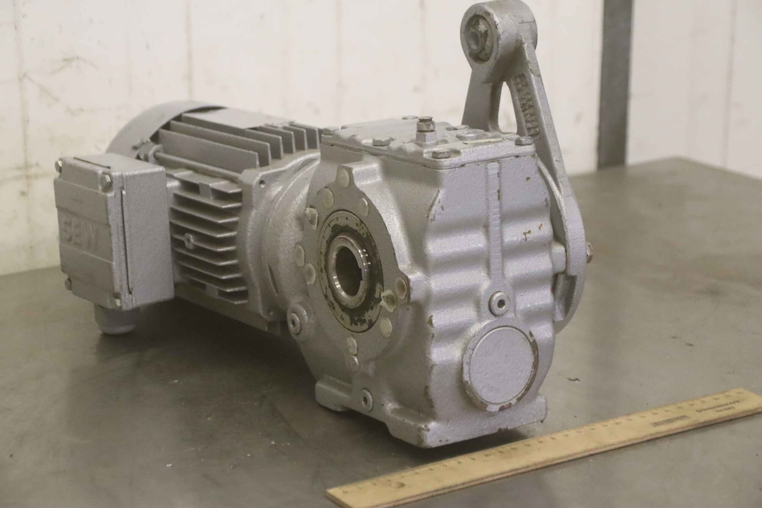 Getriebemotor 0,55 kW 36 U/min von SEW Vector - SA47T DT80K-4 – Bild 2