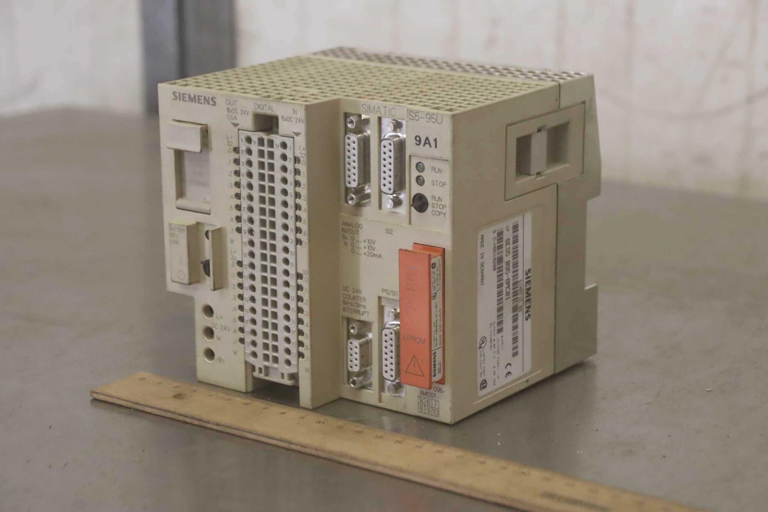 Kompaktgerät von Siemens - 6ES5 095-8MC01 Simatic S5