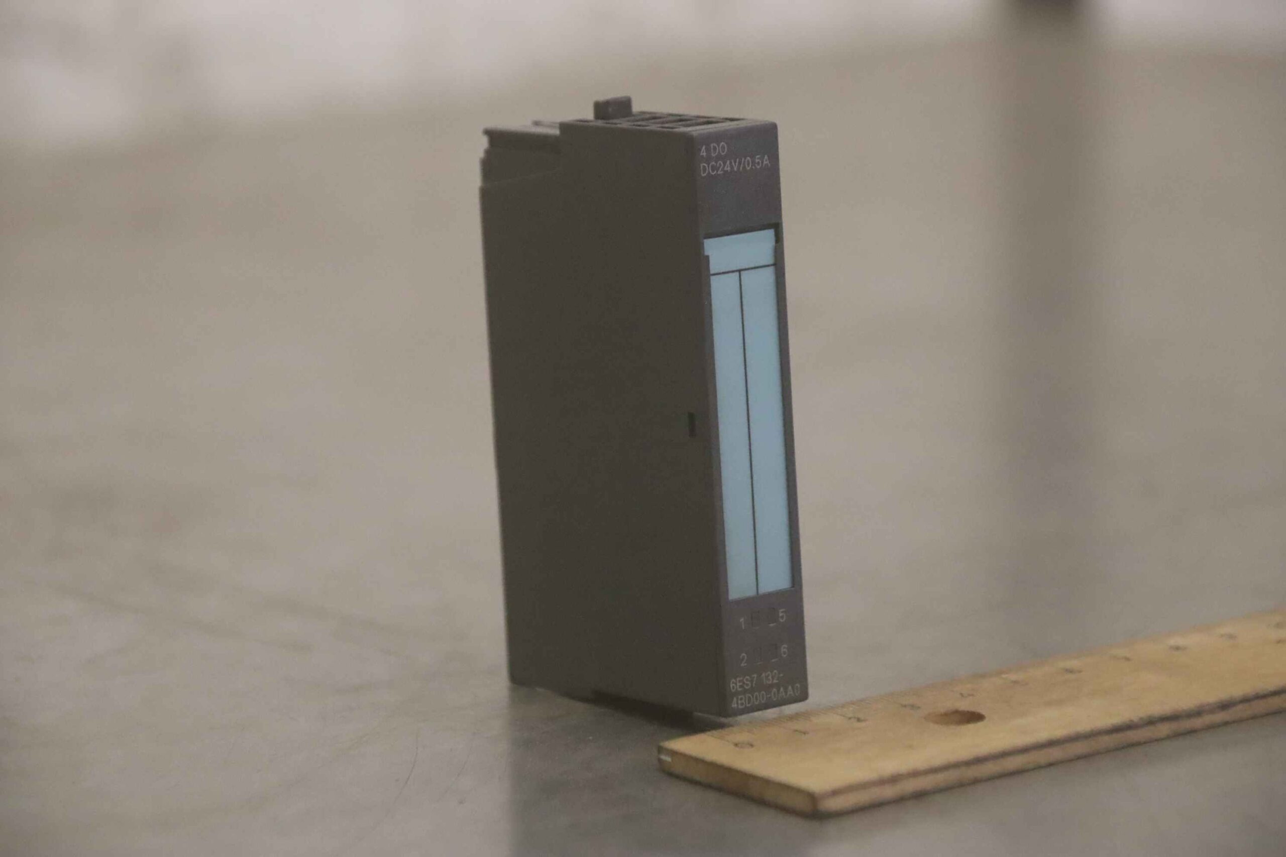 Elektronikmodule ET 200S von Siemens - 6ES7 132-4BD0O-OAAO – Bild 2