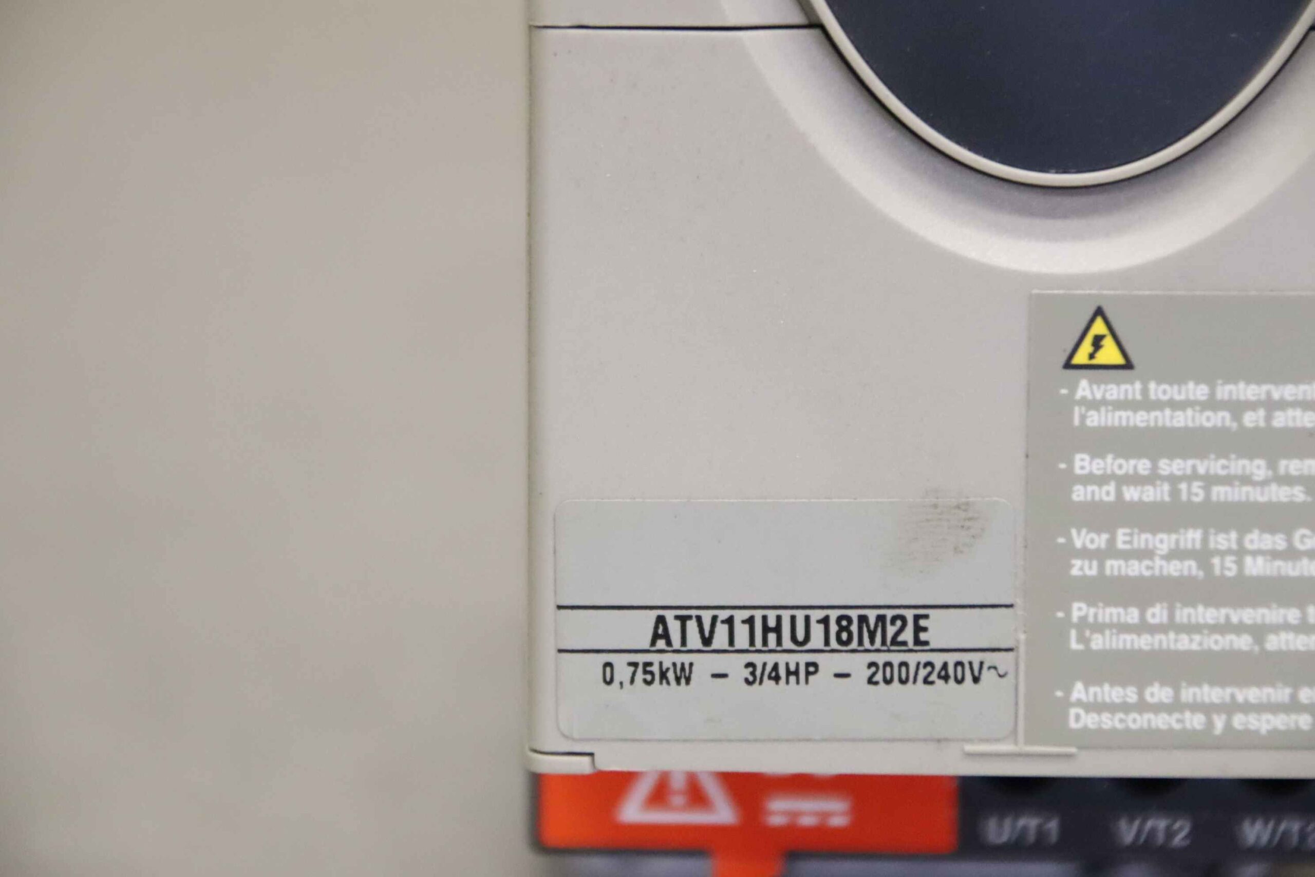 Frequenzumrichter 0,75 kW von Telemecanique - Altivar 11 ATV11HU18M2E – Bild 8