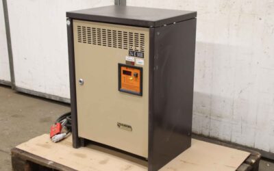 Ladegerät für Stapler 24 V/90 A von Benning - E220 G24/90 B-FB