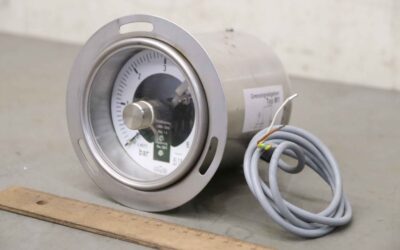 Manometer mit Kontakteinrichtung von Richter - 0 bis 6 bar