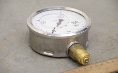 Alternative view of Manometer von Wika - 0 bis 160 bar