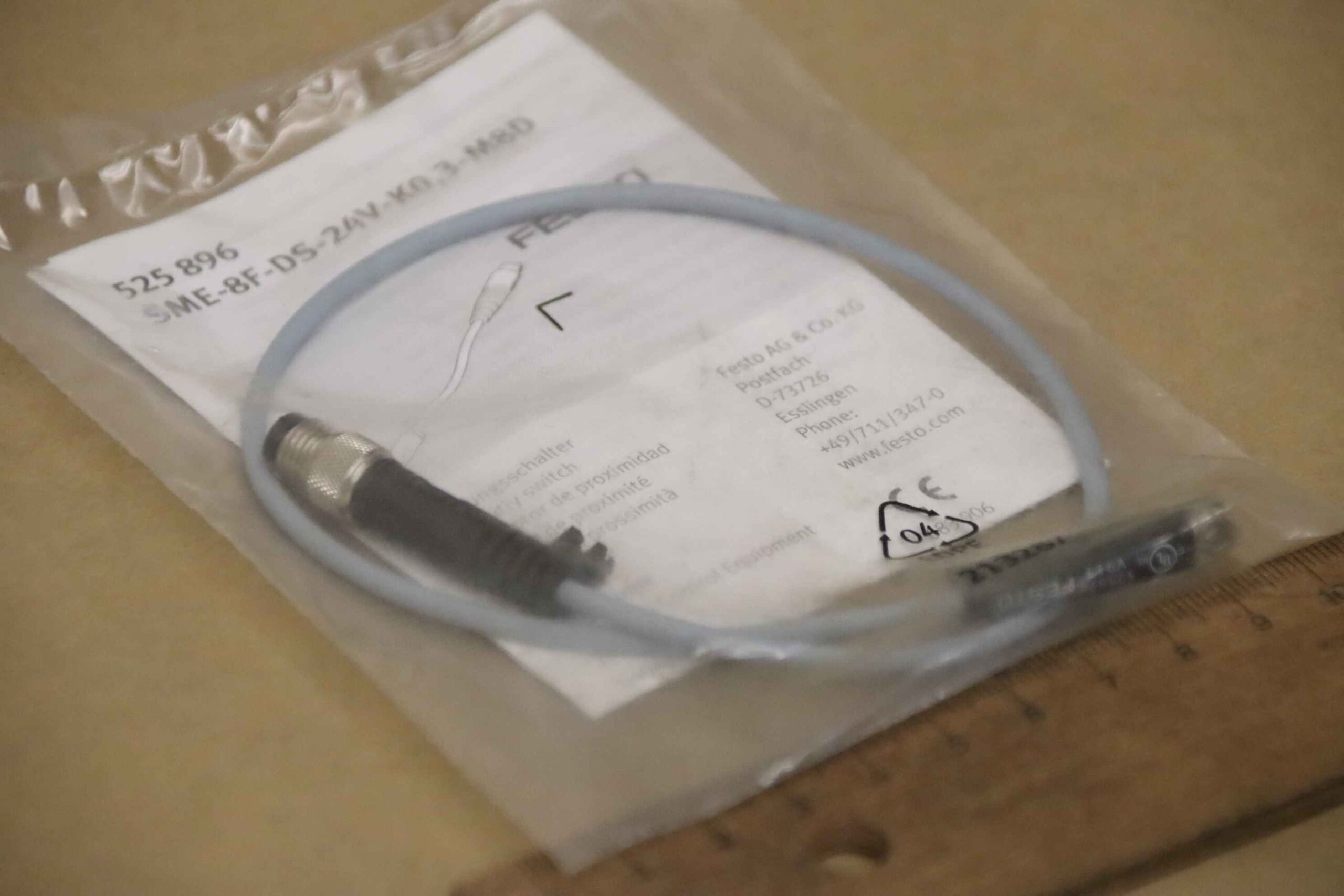 Näherungsschalter von Festo - SME-8F-DS-24V-K0,3-M8D 525 896 – Bild 2