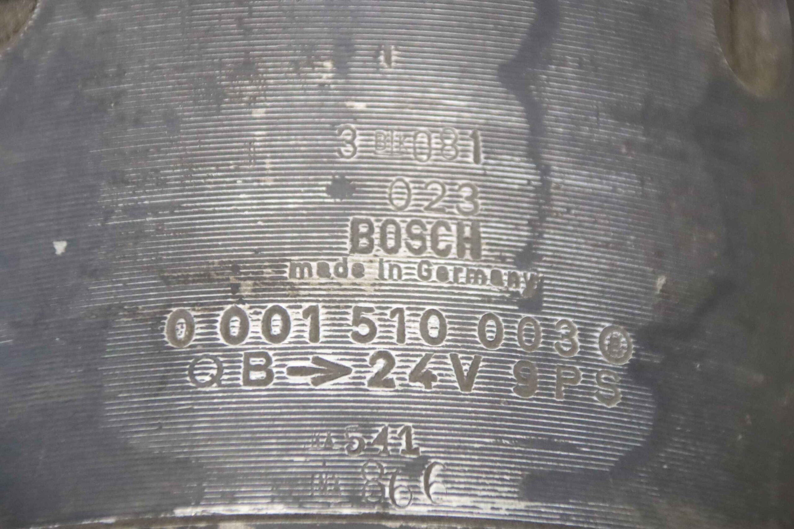 Anlasser Dieselmotor 16 Zylinder von Bosch MWM - 0 001 510 003 RHS 518V16 – Bild 4