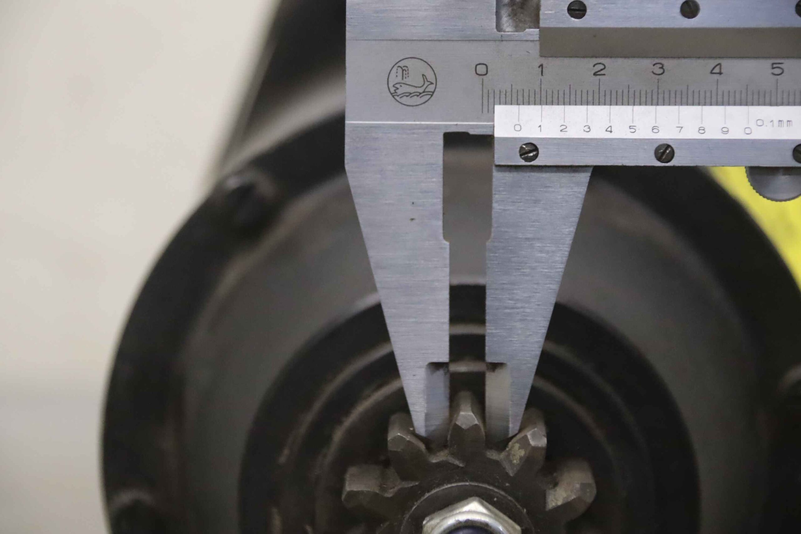 Anlasser Dieselmotor 16 Zylinder von Bosch MWM - 0 001 510 003 RHS 518V16 – Bild 6