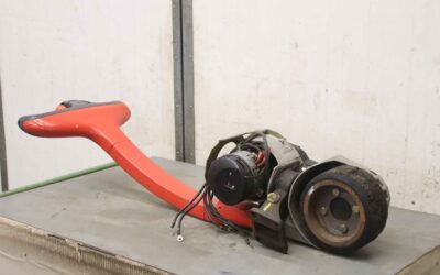 Deichsel komplett mit Antrieb von Linde - T 12  24 V