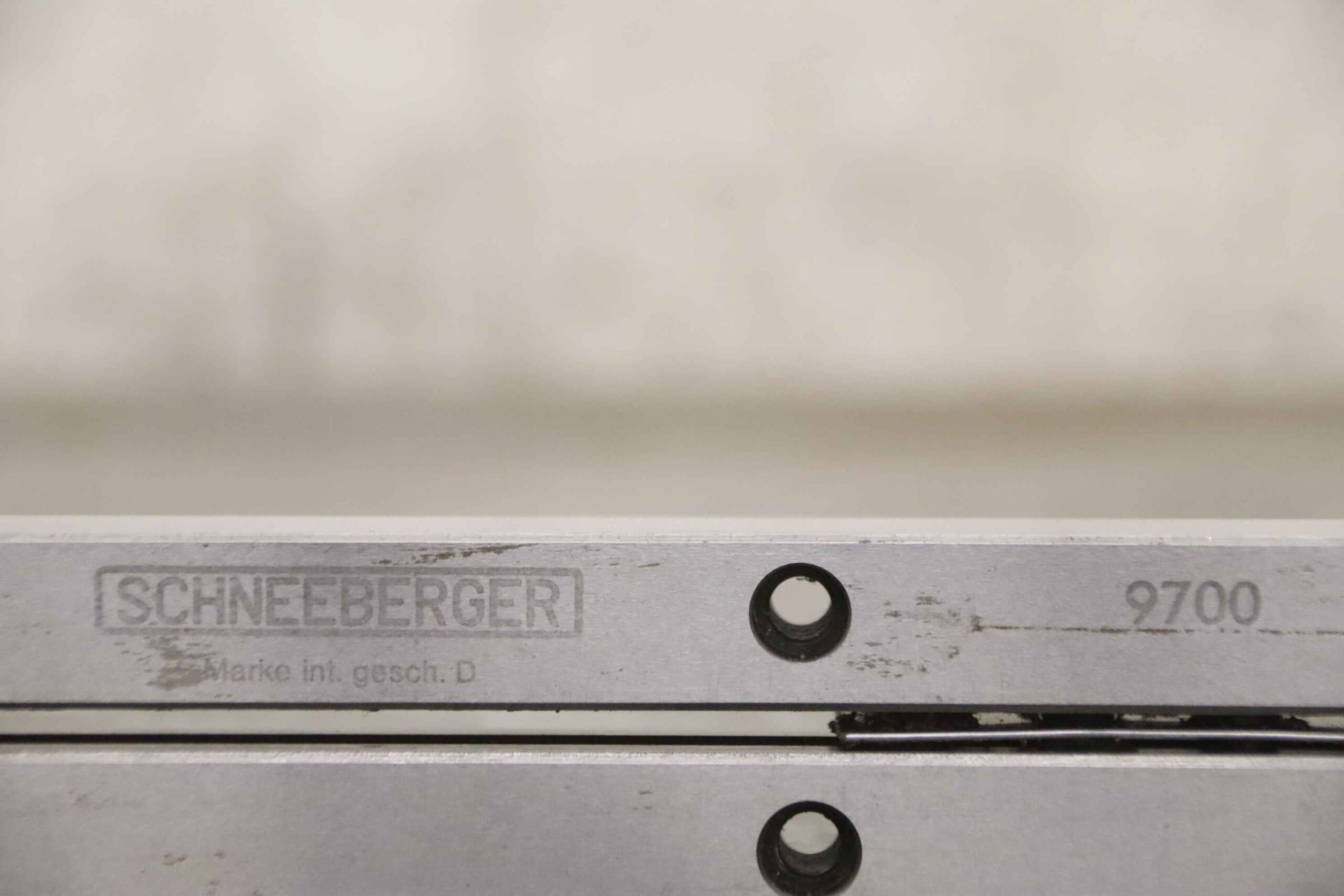 Kreuzrollenführung von Schneeberger - 9700 – Bild 4