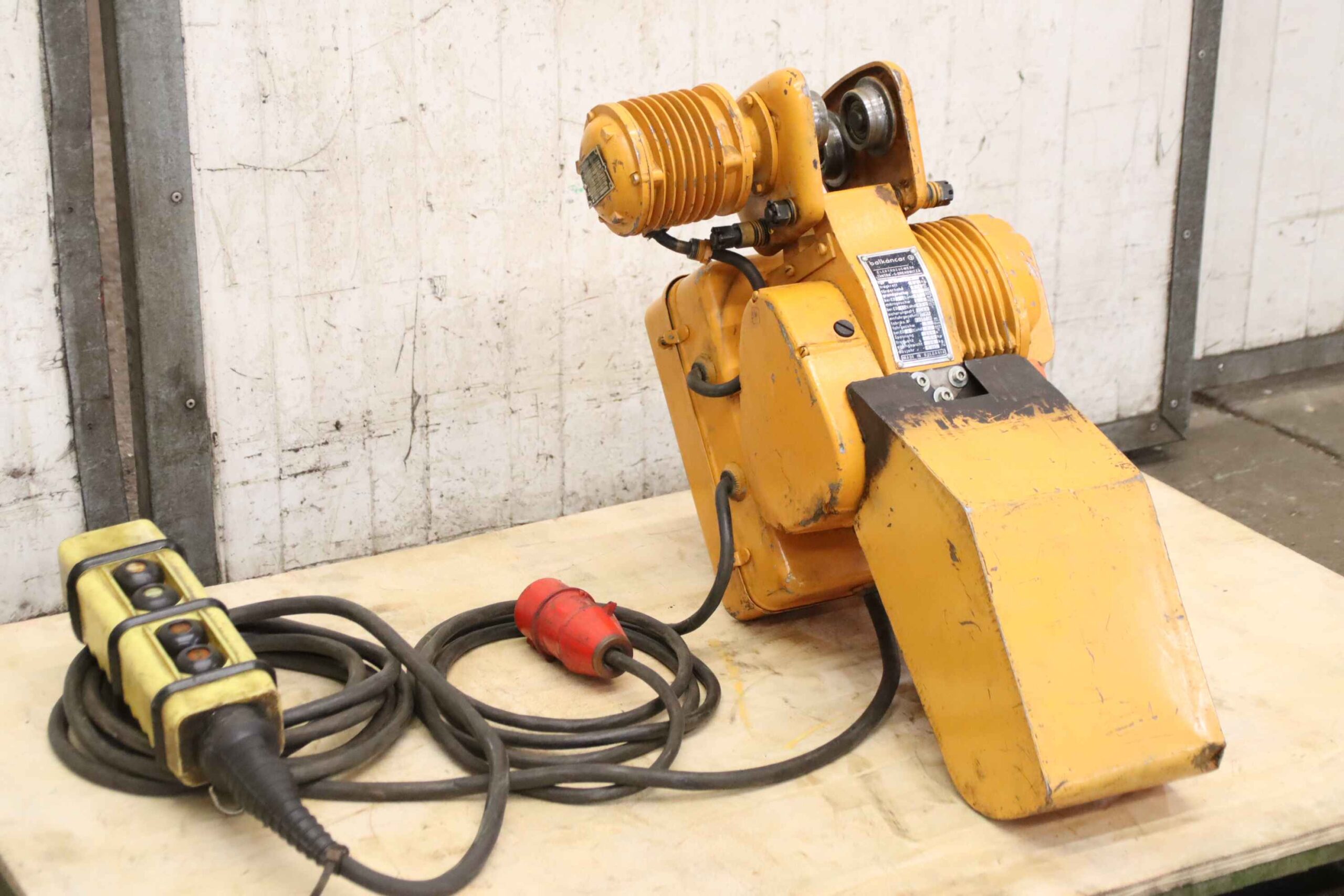 Kettenzug mit Fahrwerk 125 kg von Balkancar - BO 91M – Bild 2