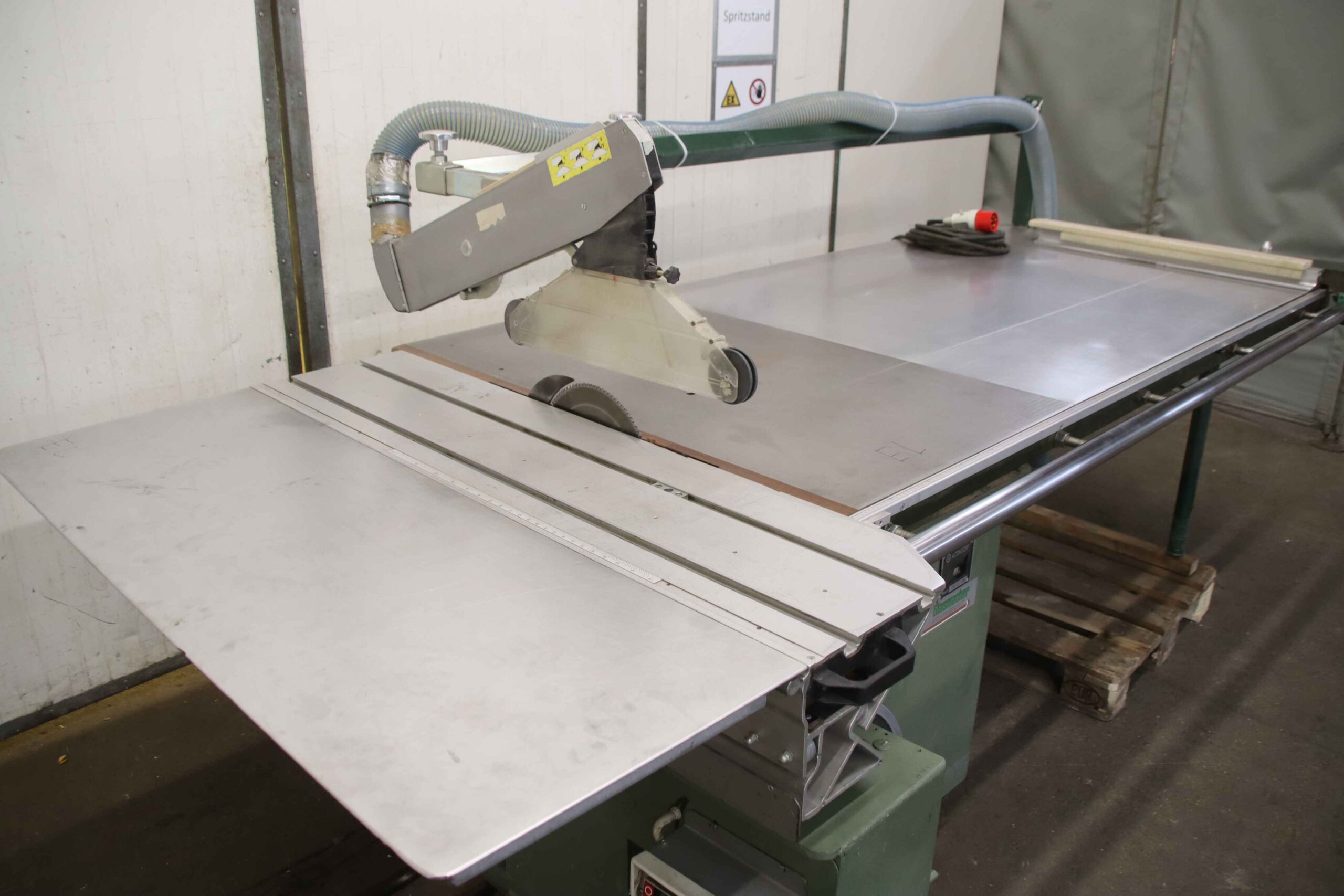 Formatkreissäge mit langem Anschlagtisch von Altendorf - TKR 45 schwenkbar 45° – Bild 9