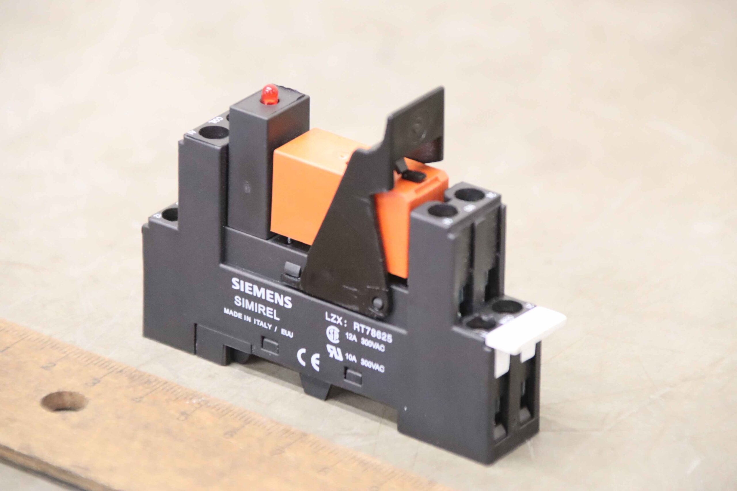 Zeitrelais von Siemens - RT78625 RT424024