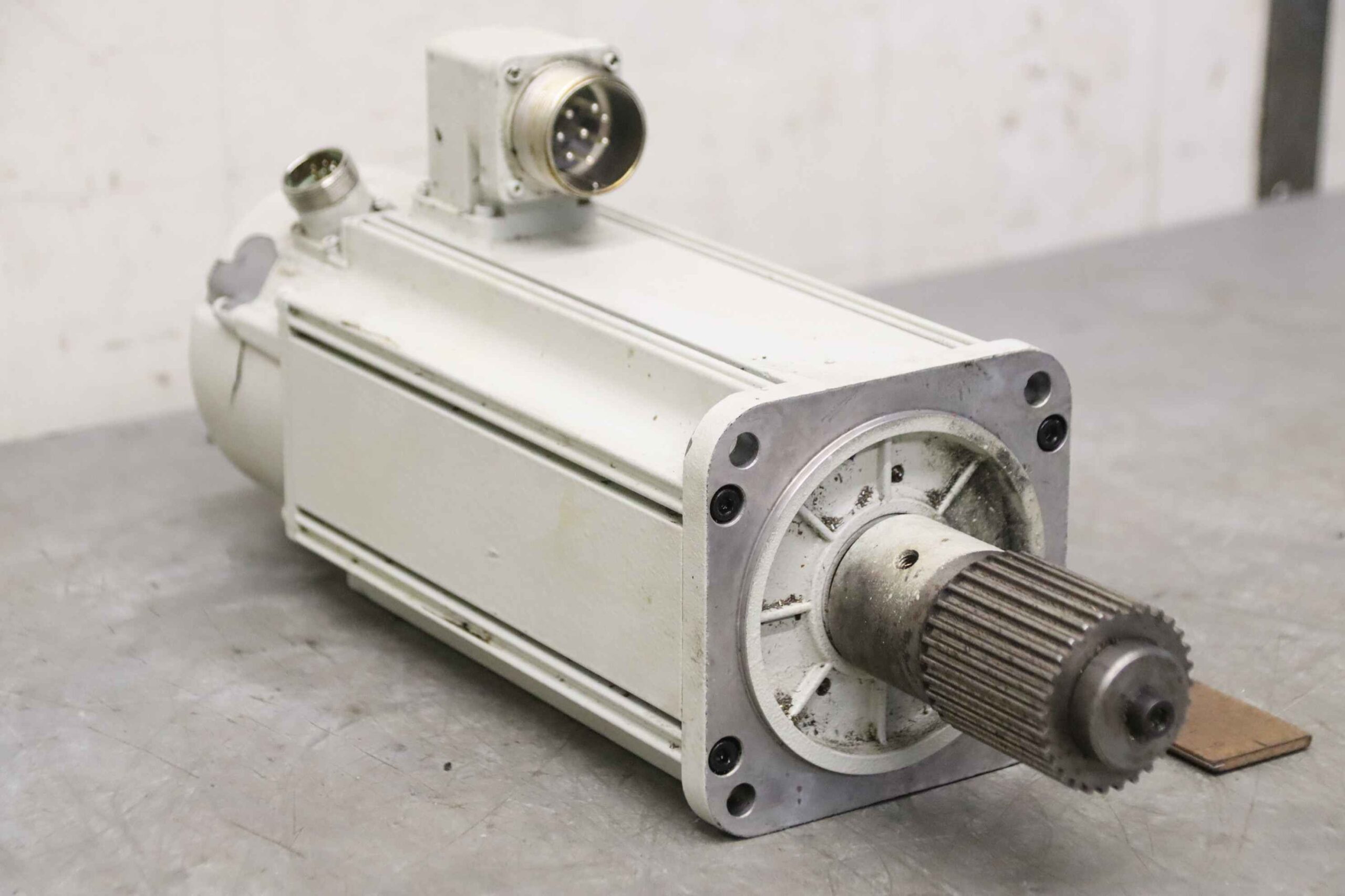 Servomotor von Indramat DMT - MACO71C-0-US-2-C/095-A-/S001 – Bild 2