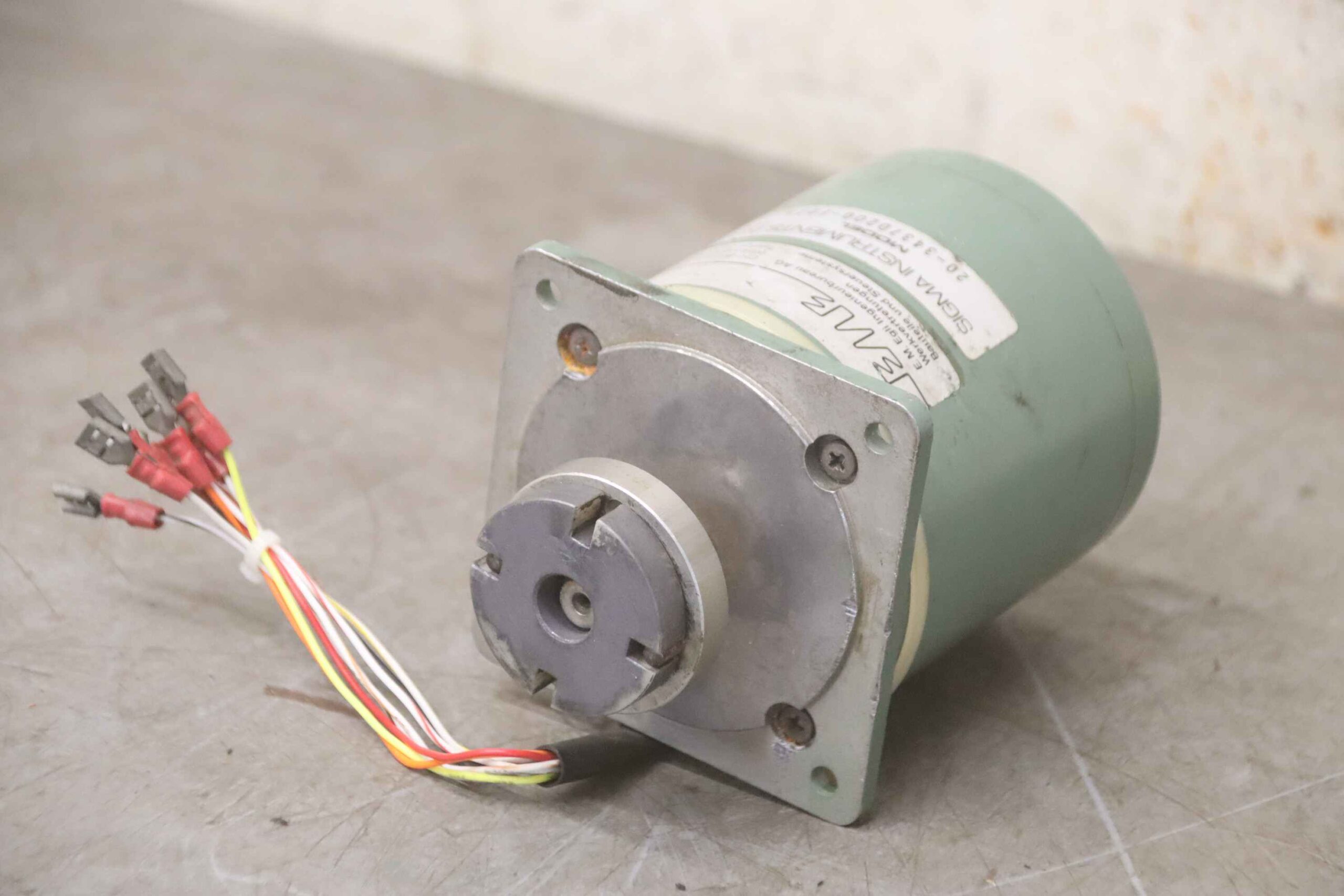 Servomotor von Sigma - 20-3437D200-F075