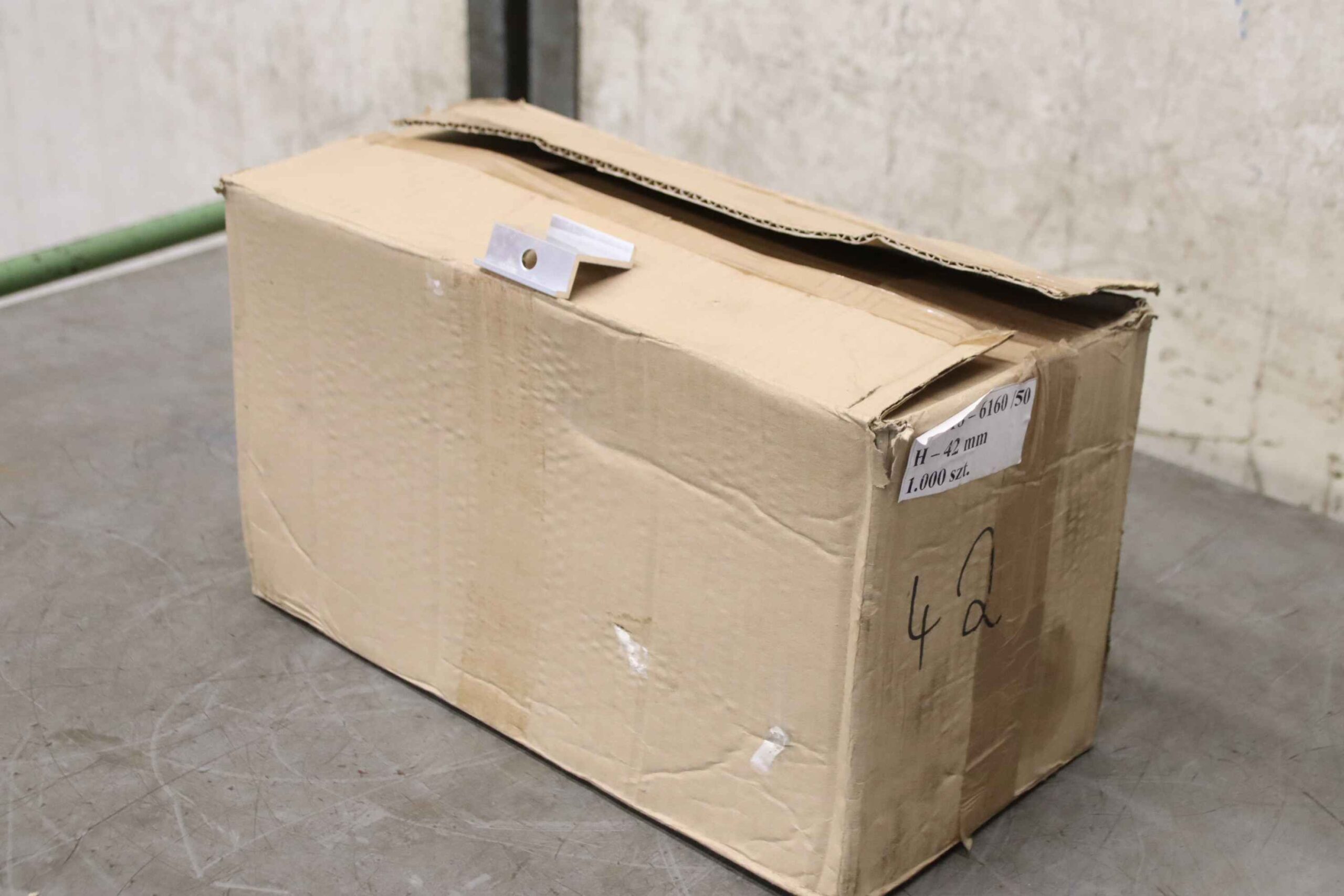 Solarbefestiger Endklemme 1000 Stück von unbekannt - AK 18-6160/50 H-42 mm