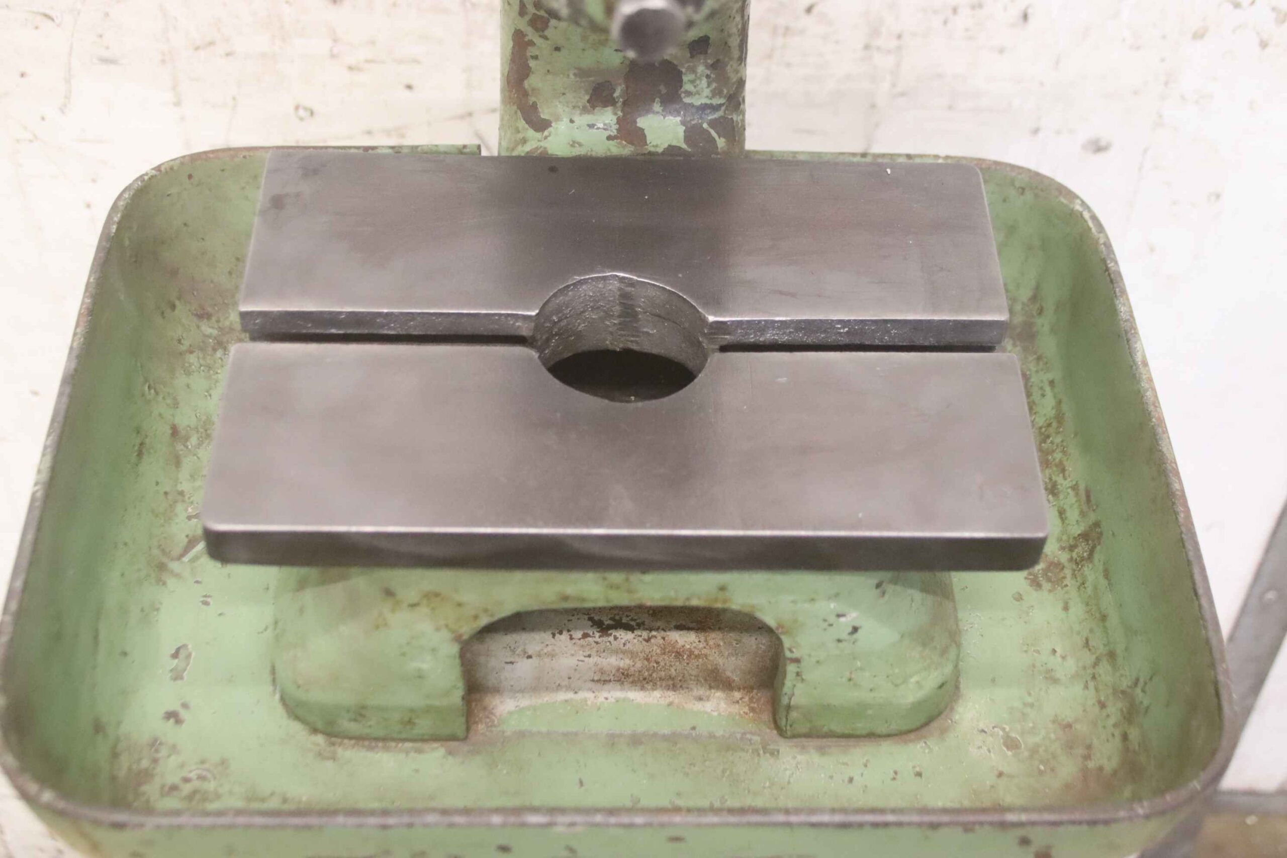 Kniehebelpresse mit Fußpedal von unbekannt - 460/400/H1450 mm – Bild 4