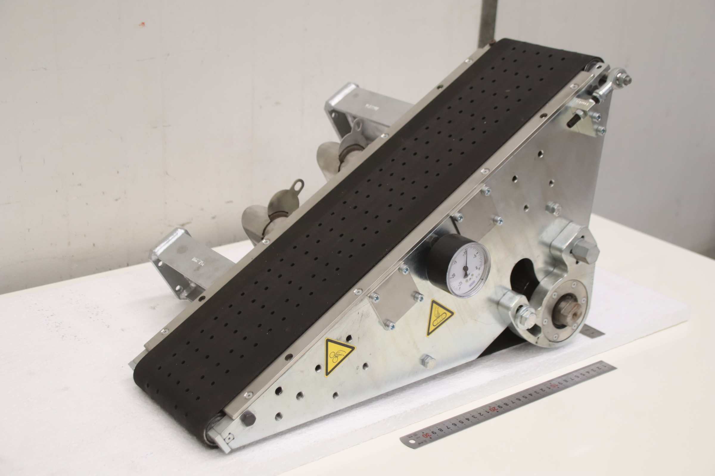 Förderband mit Vakuum-Teilfläche von unbekannt - 150 x 635 mm – Bild 2