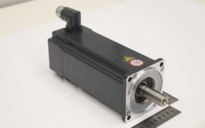 Alternative view of Servomotor 1,02 kW von Beckhoff - AM8042-0E21-0000