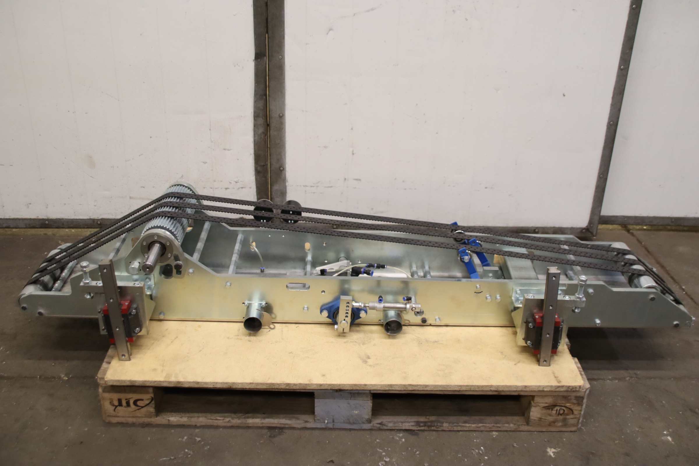 Förderband mit Vakuum-Teilfläche von unbekannt - Länge 1840 mm – Bild 10