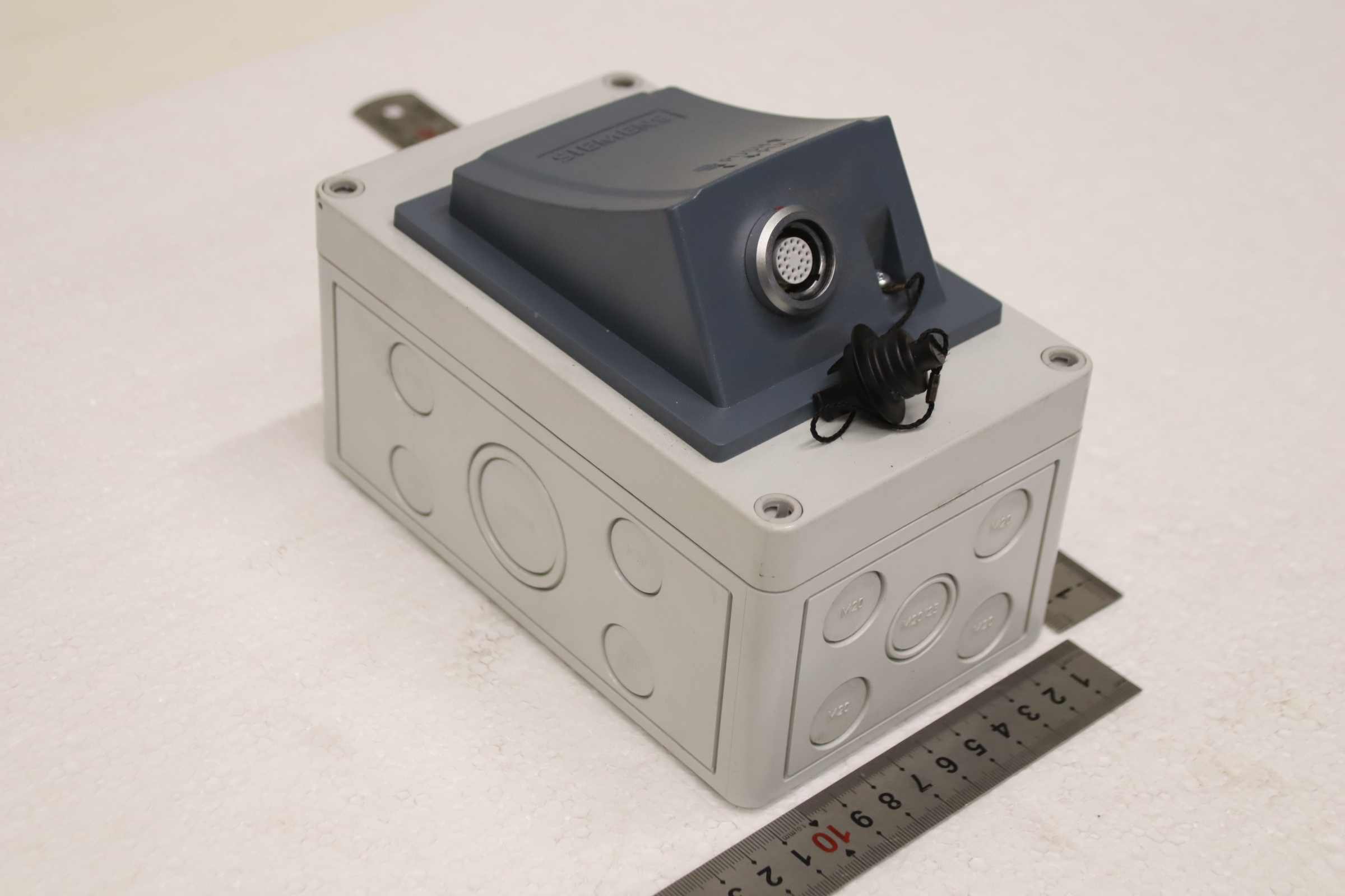 HMI Anschluss-Box von Siemens - 6AV2125-2AE03-0AX0 – Bild 2