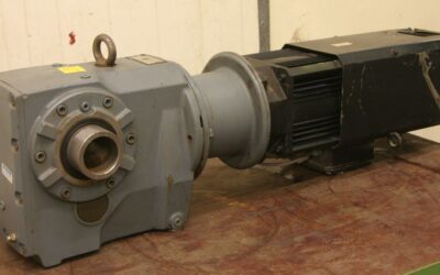 Drehstrom-Synchronmotor von Baumüller SEW - DSOG 100-M