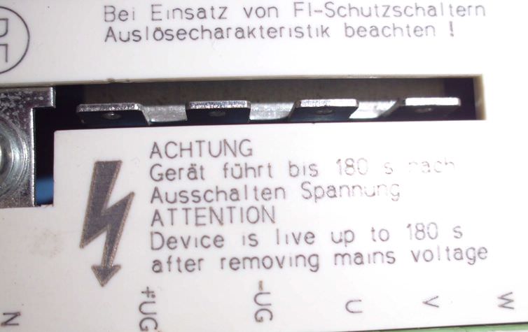 Frequenzumrichter 2,2 kW von Lenze - 33.8204 E – Bild 3