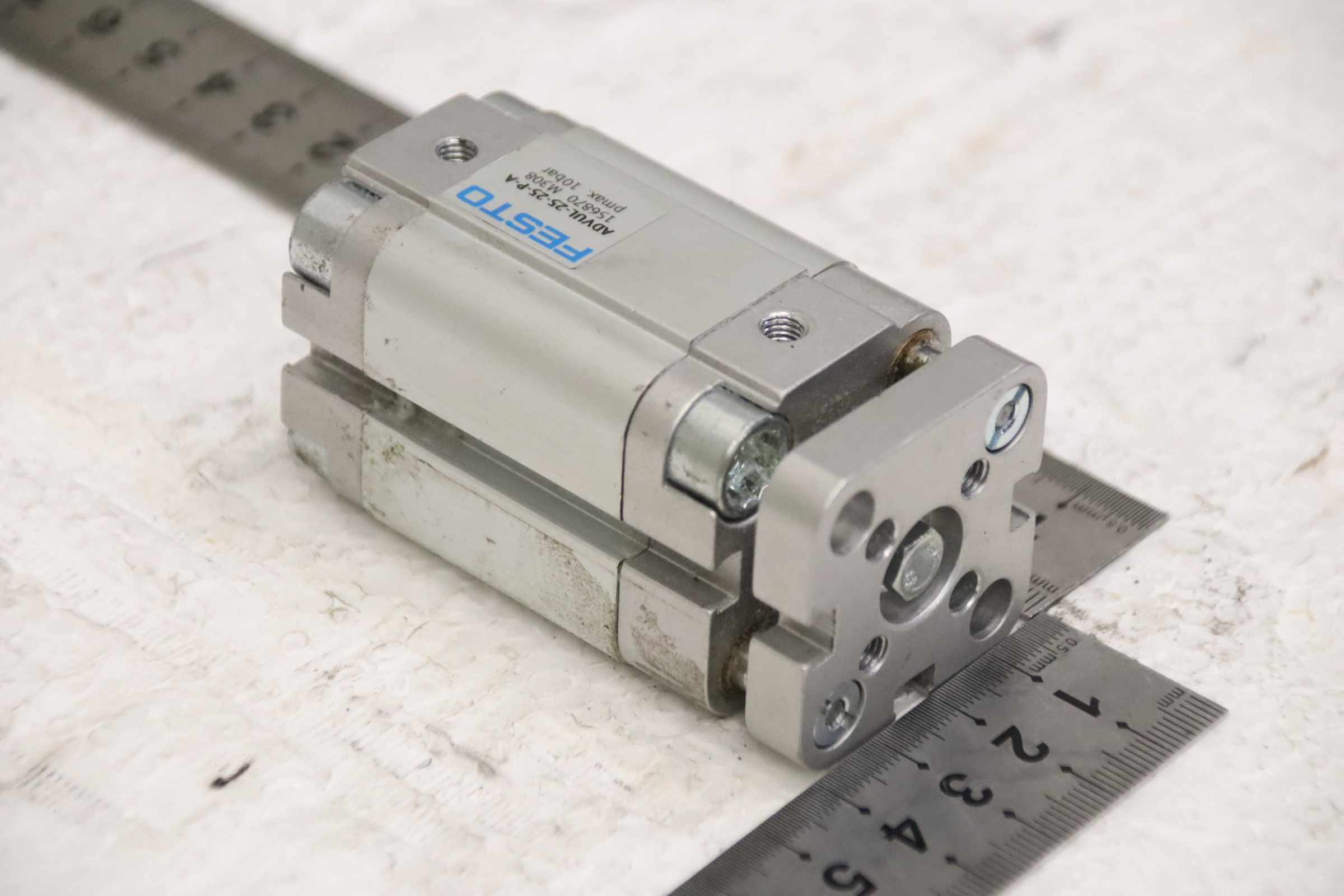 Kompaktzylinder von Festo - ADVUL-25-25-P-A Hub 25 mm – Bild 2