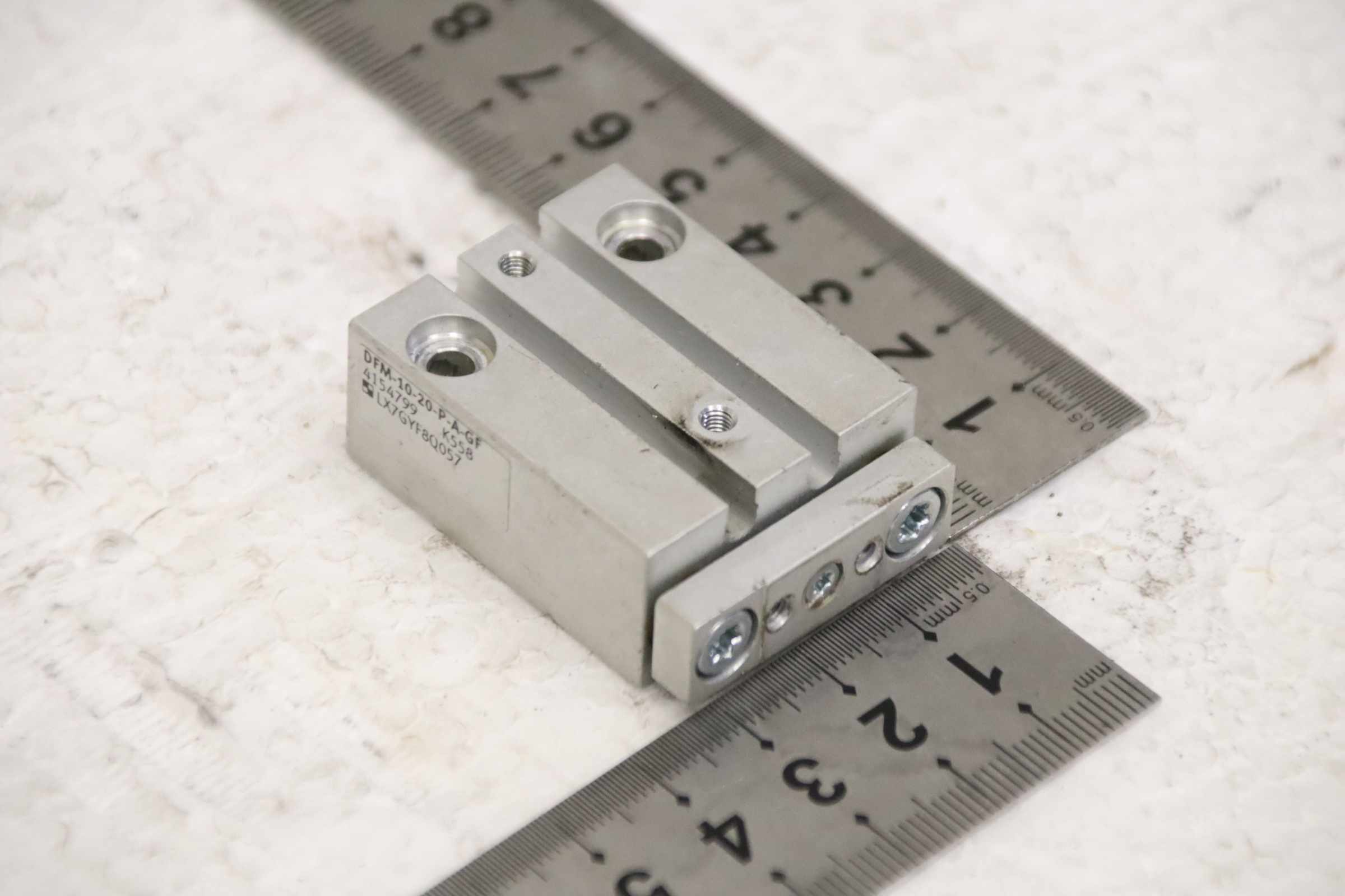 Führungszylinder von Festo - DFM-10-20-P-A-GF 4154799 – Bild 9