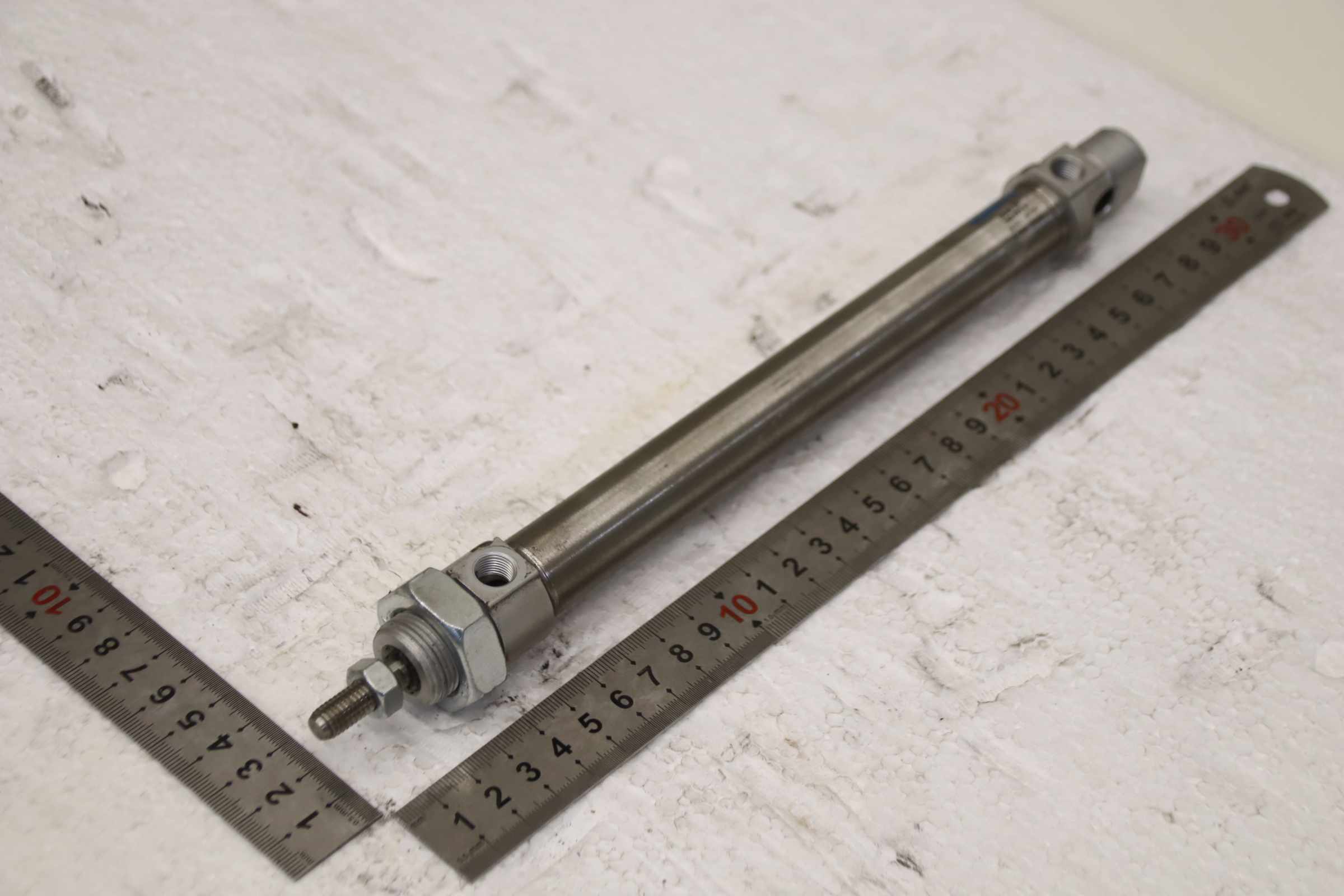 Pneumatikzylinder von Festo - DSNU-20-160-PPV-A Hub 160 mm