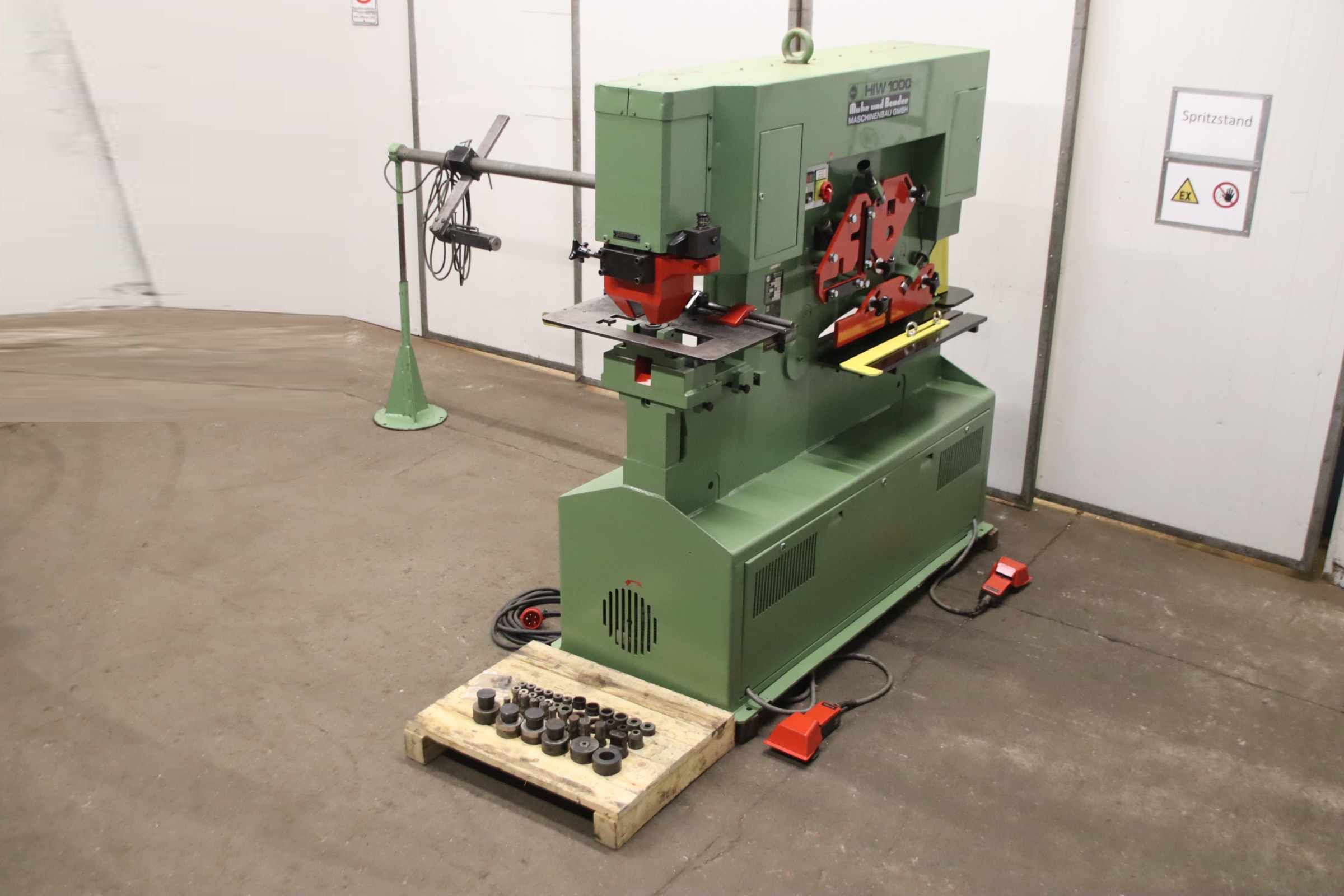 Profilstahlschere Stanze, 5-fach kombiniert von Mubea - HIW 1000