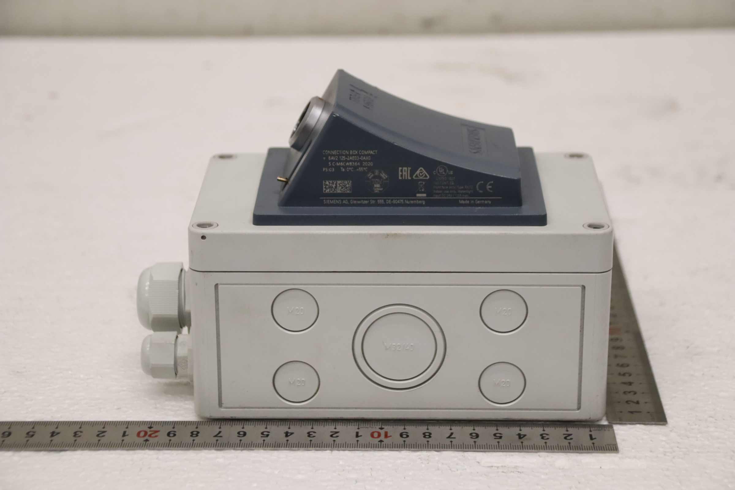 HMI Anschluss-Box von Siemens - 6AV2125-2AE03-0AX0 – Bild 15