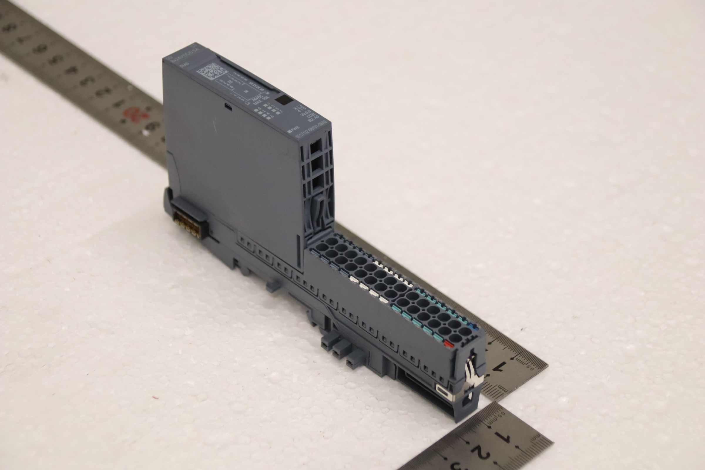 Digitales Ausgangsmodul von Siemens - 6ES7 132-6BF01-0BA0 SIMATIC S7 – Bild 2