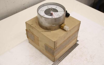 Alternative view of Kontaktmanometer 0-250 bar von WIKA - 212.20.160