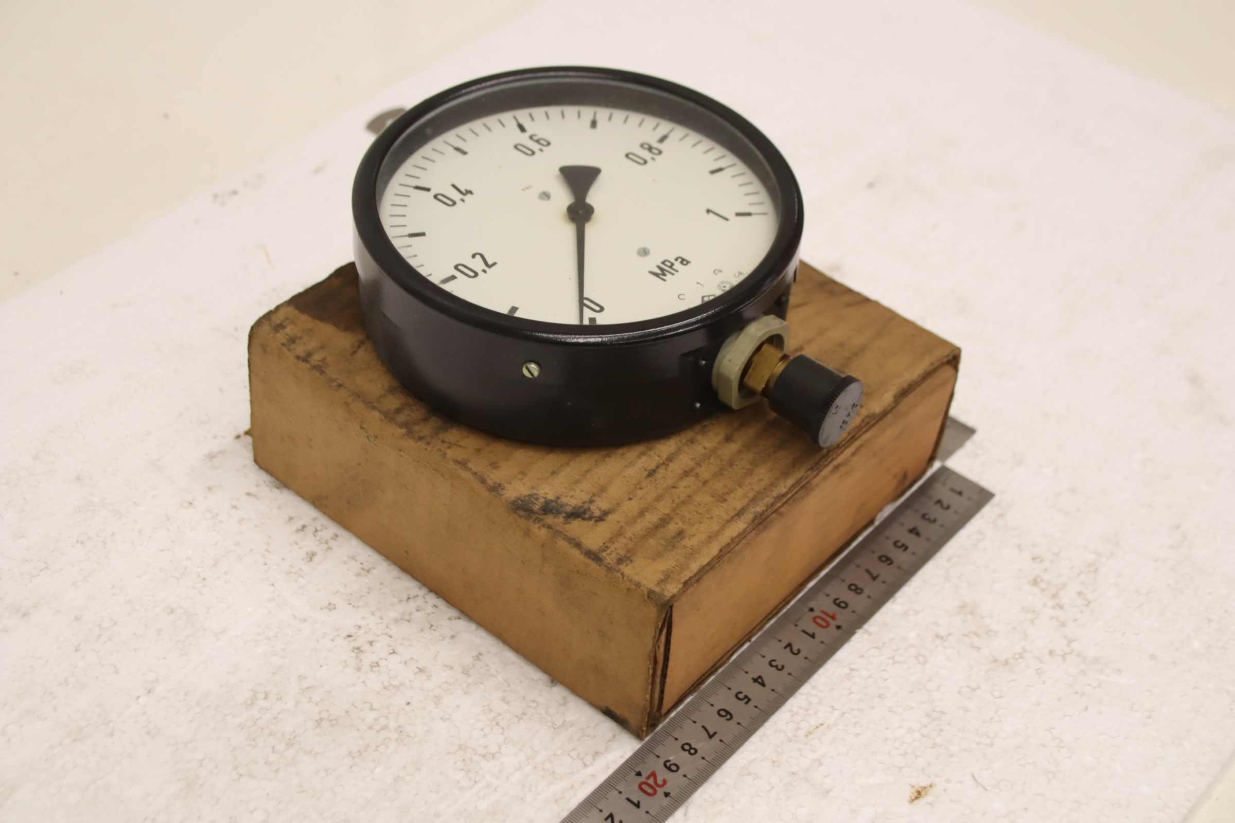 Manometer 0-10 bar / 0-1 MPa von TGL - Ø 160 mm – Bild 2