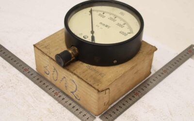 Manometer 0-0,4 bar / 0-4000  mmWs von TGL - KM 160  0-4000  mmWs