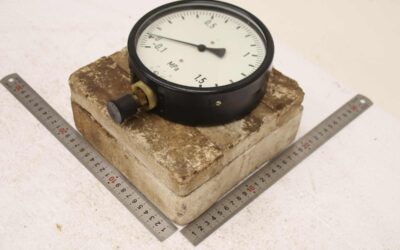 Manometer -1-0-15 bar / -0,1-0-1,5  MPa von TGL - Ø 160 mm   -0,1-0-1,5  MPa