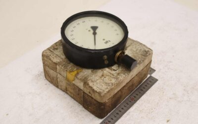 Alternative view of Manometer 0-16 bar / 0-1,6  MPa von TGL - Ø 160 mm   0-1,6  MPa