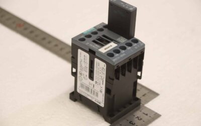 Alternative view of Hilfsschalterblock von Siemens - 3RH2131-1KB40