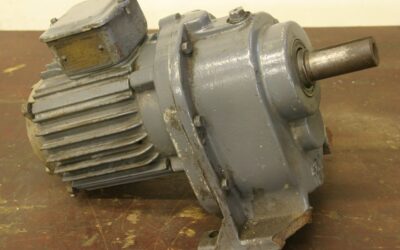 Getriebemotor 0,55 kW 100 U/min von VEM - KMB/18010086