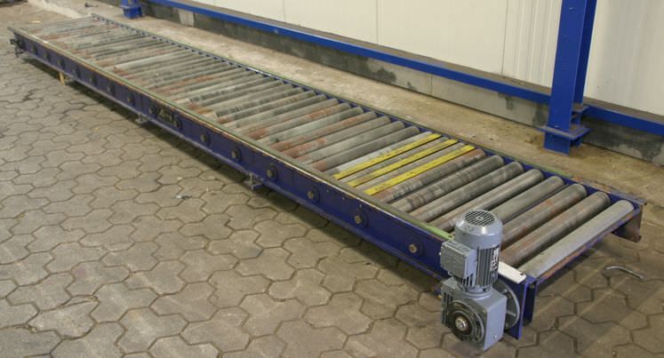 Rollenbahn angetrieben von IEM - Typ 700 x 5380 mm