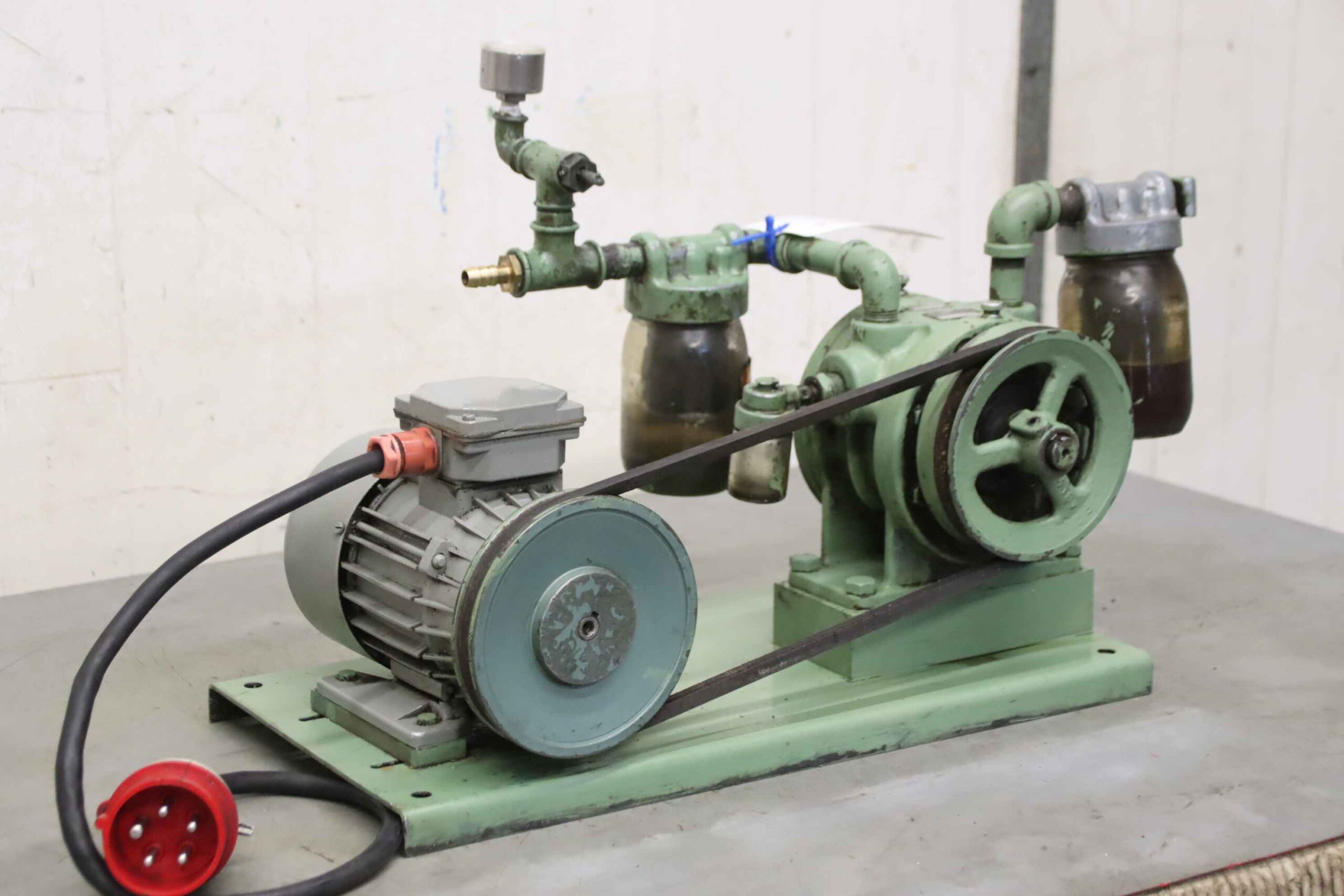 Vakuumpumpe von Gast - 1550-V2A – Bild 2