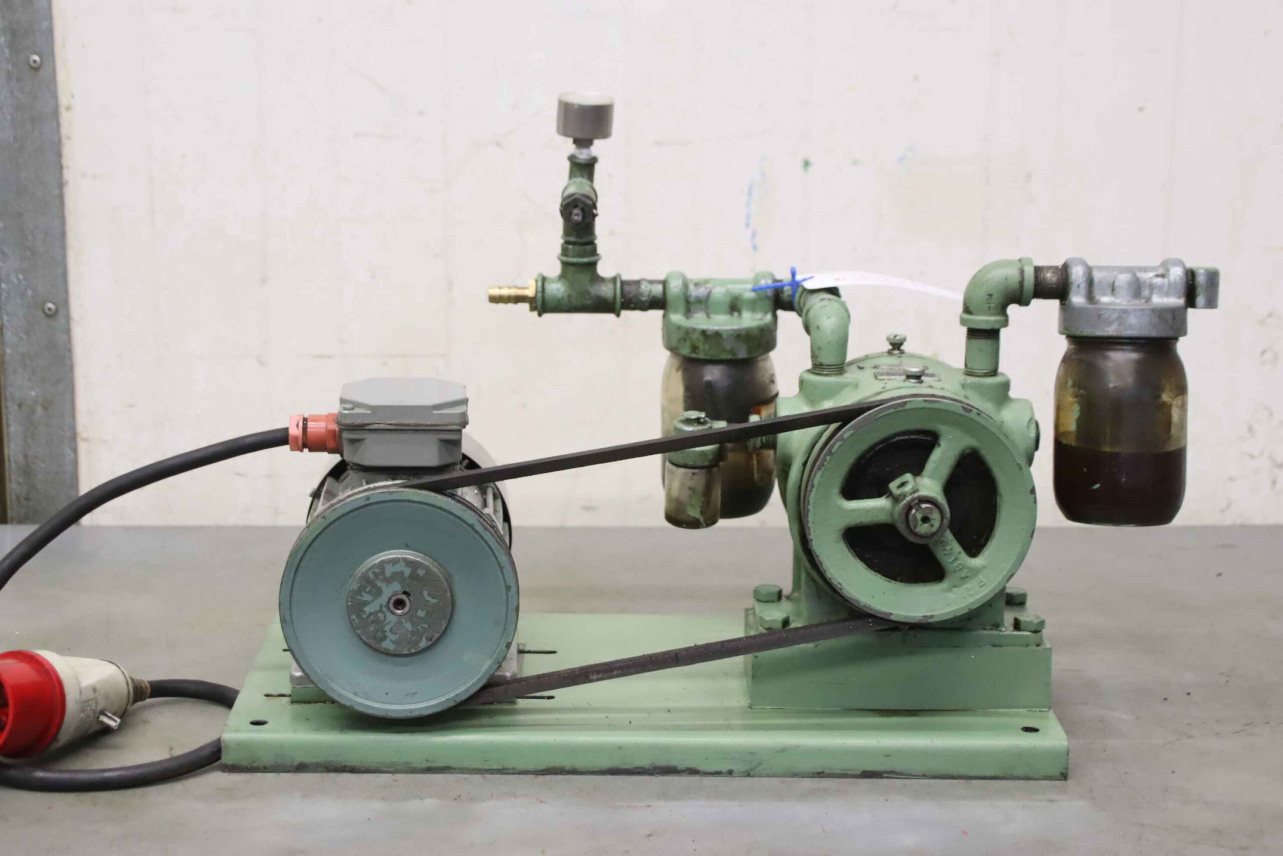 Vakuumpumpe von Gast - 1550-V2A – Bild 3