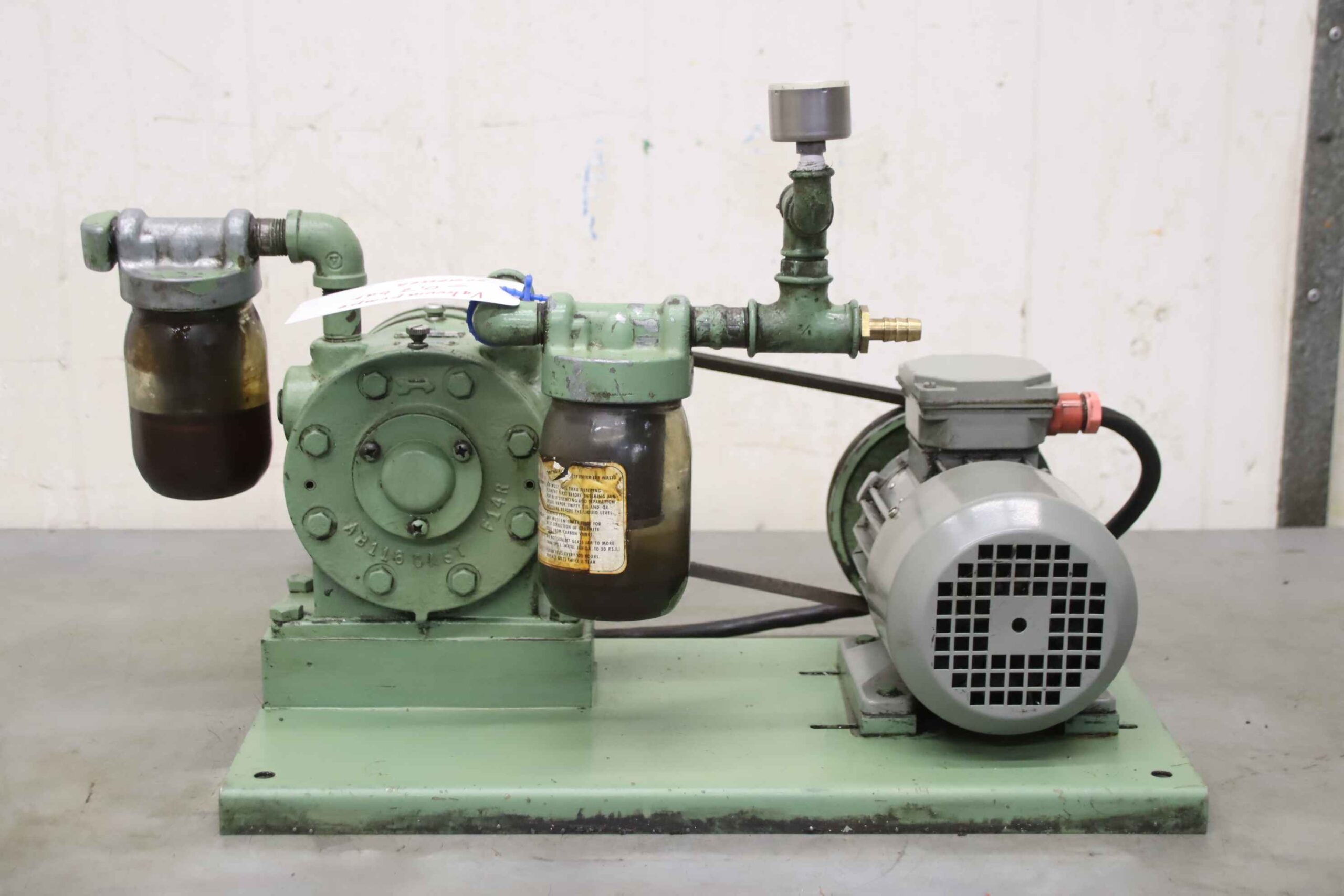 Vakuumpumpe von Gast - 1550-V2A – Bild 9