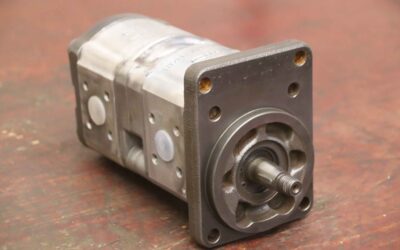 Alternative view of Doppelte Hydraulikpumpe von Bosch - 0 510 315 305  0 510 365 305