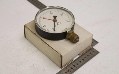 Alternative view of Manometer 0-25 bar von Wika - 111.10.100  25 bar  G1/2A