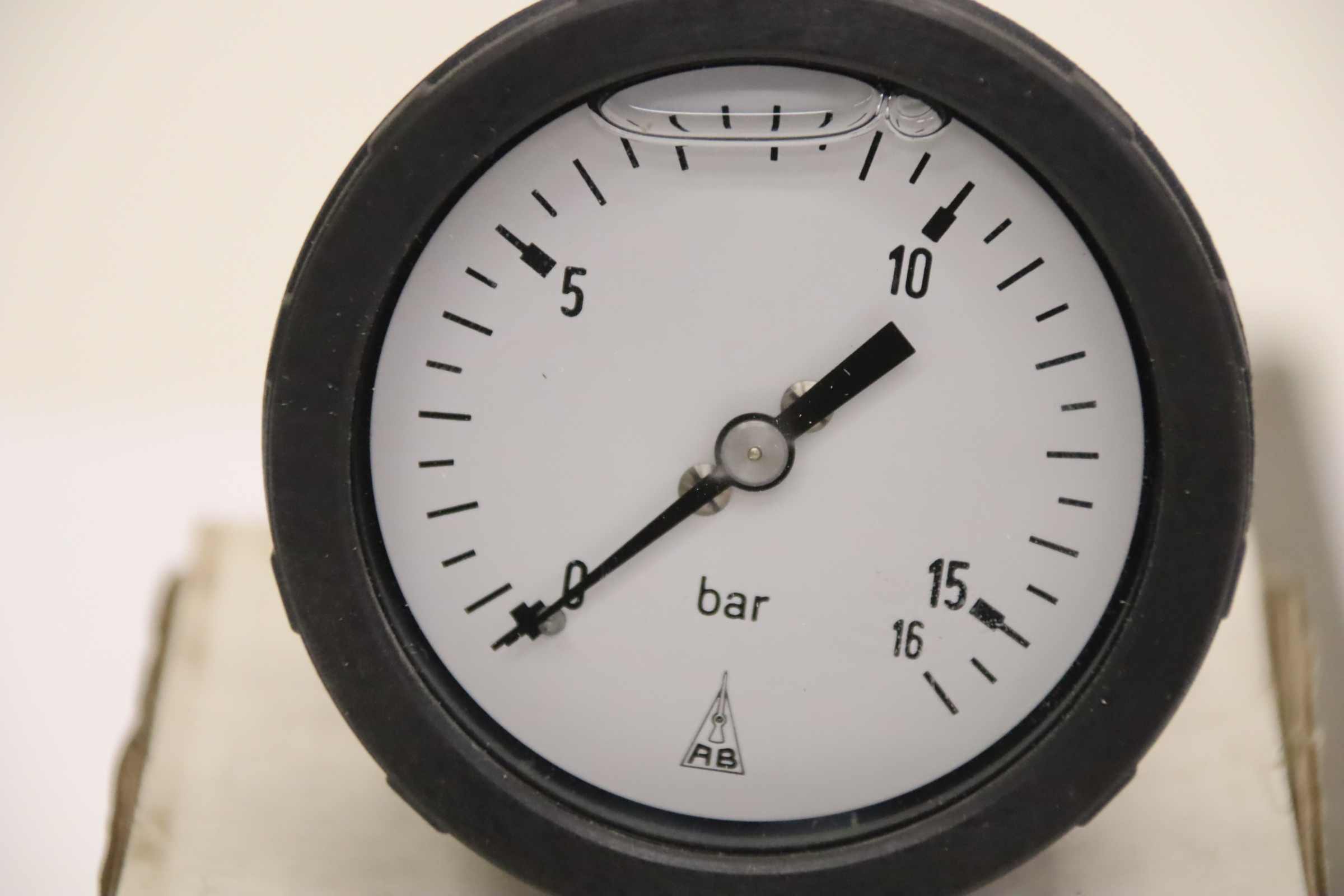 Manometer 0-16 bar von Armaturenbau - RKG 63-1,r 0-16 bar G1/4 A – Bild 4