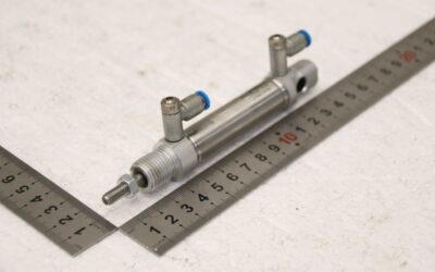 Pneumatikzylinder von Festo - DSNU-16-30-PPV-A  Hub 30 mm
