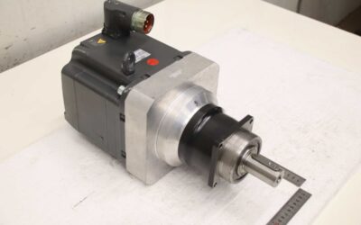 Alternative view of Servomotor von Siemens Wittenstein - 1FK7101-2AF71-1RG0  SP 100S-MC1-3