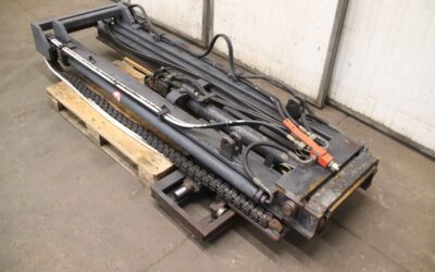 Staplermast von Linde - E20 2 to Triplexmast